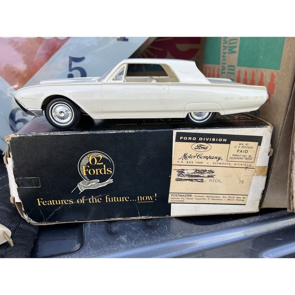 VINTAGE AMT 1962 WHITE FORD THUNDERBIRD DEALER PROMO CAR OG Box "E" - Picture 1 of 16
